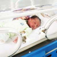 Preemie in incubator 