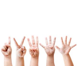 Child's hands signing numbers one through five